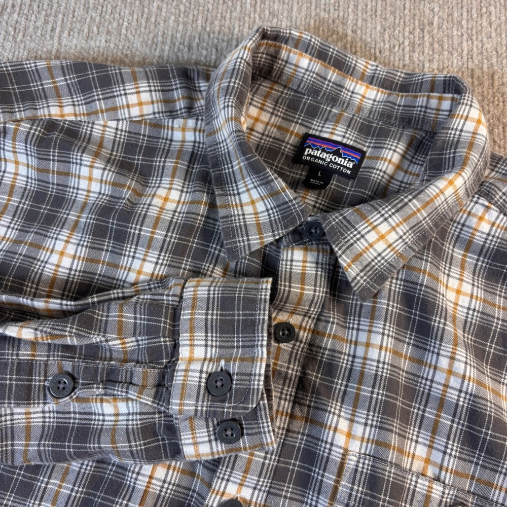 Patagonia Gray Plaid Pima Cotton Long‎ Sleeve Button Down Men's Size Large EUC